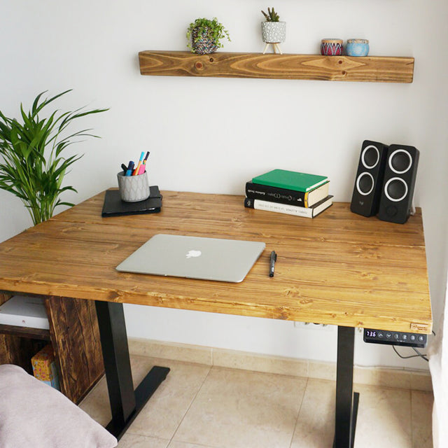 A mesa Oniro foi levantada com música direta