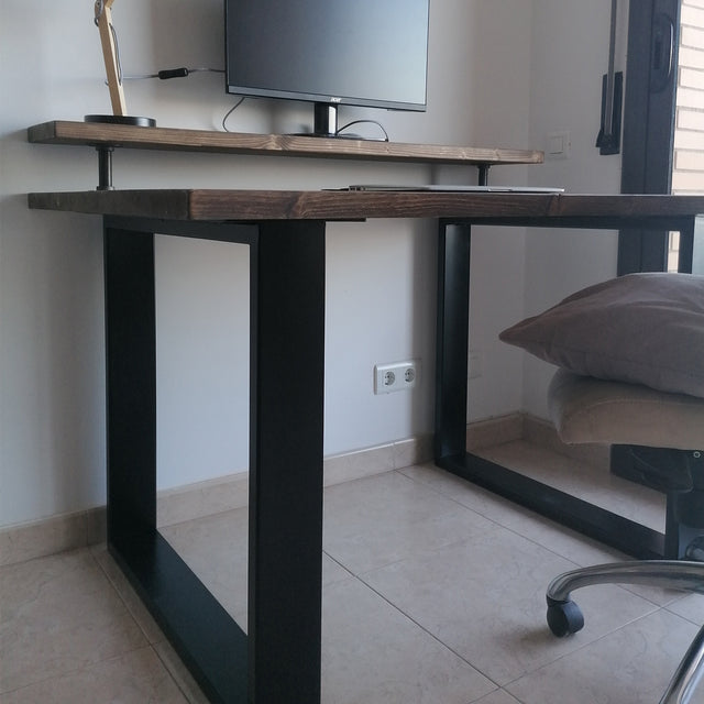 Escritorio Jalo de canto Recto con estante