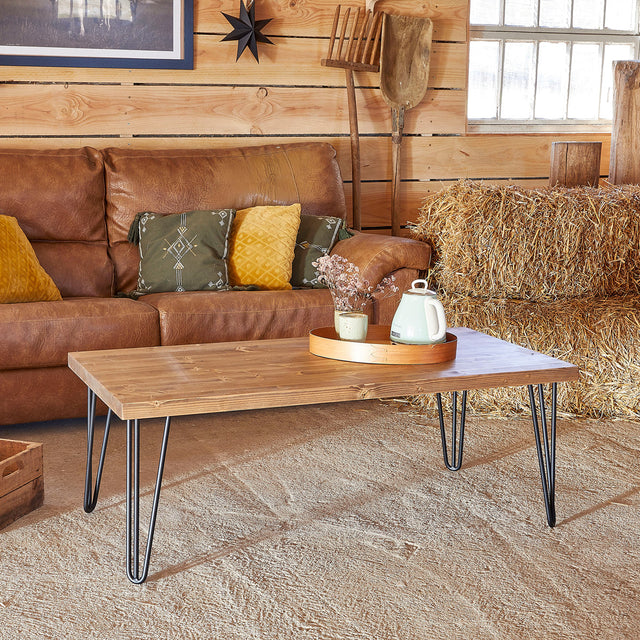 Waunan Straight Edge Table