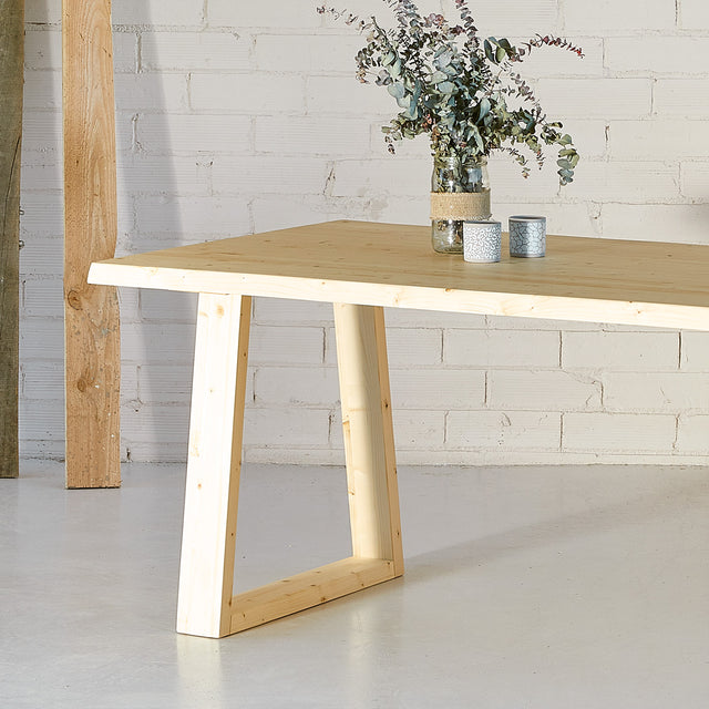 Mesa Guanaca de canto Irregular