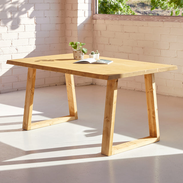 Mesa Guanaca de canto Irregular