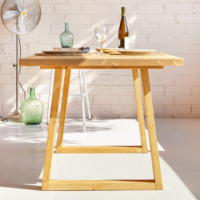 Mesa Guane de canto Recto