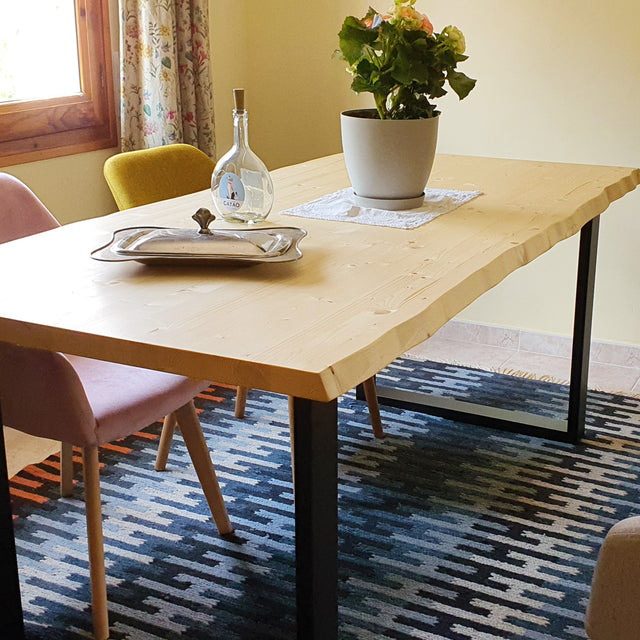 Mesa Ica de canto Irregular