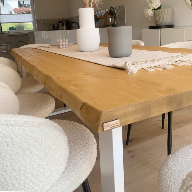 Mesa Ica de canto Irregular