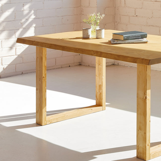 Mesa Ubde de canto Irregular