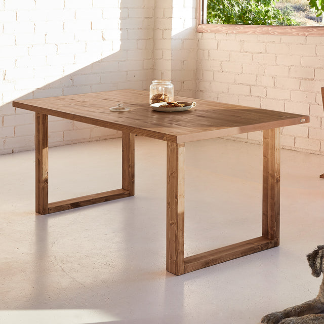 Mesa Uitoto de canto Recto