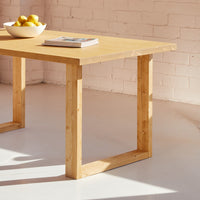 Mesa Uitoto de canto Recto