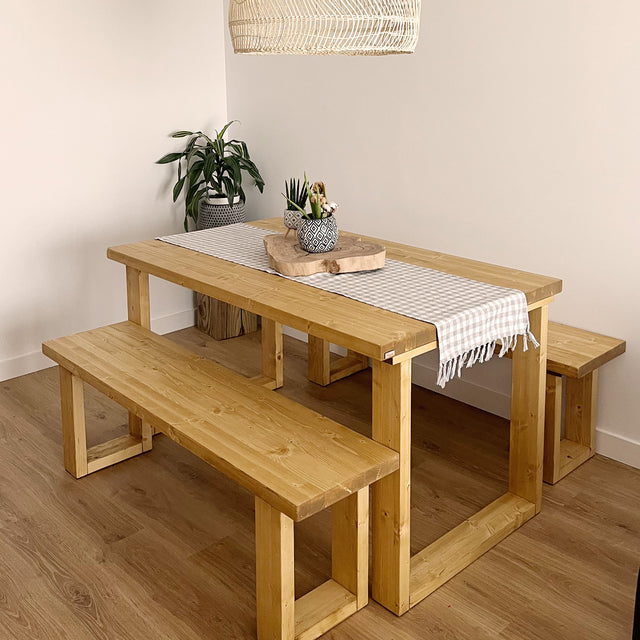 Mesa Uitoto de canto Recto