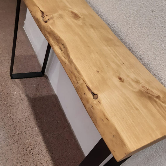 Consola Recibidor Awajún de canto Irregular