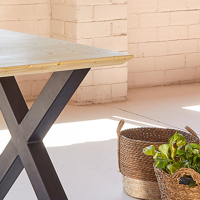 Beveled edge Maku table