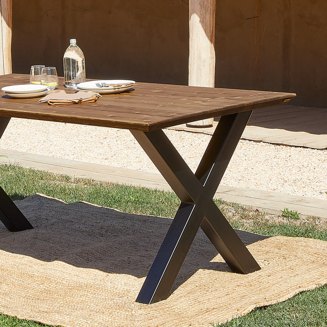 Beveled edge Maku table